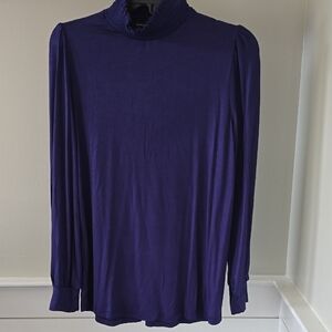 Staccato nwot navy top